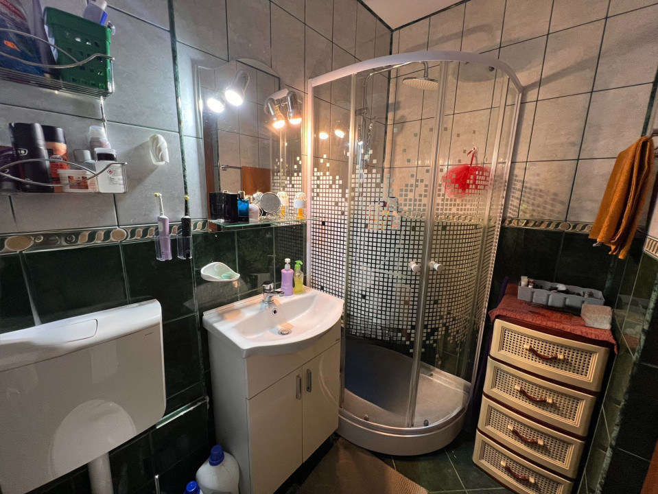 Garsoniera decomandata, 42.64 mp, Craiovita Noua, zona Promenada