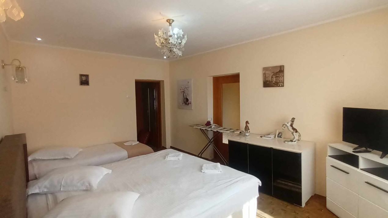 Apartament 4 camere cu posibilitate de separare in 2 apartamente, zona Turnisor