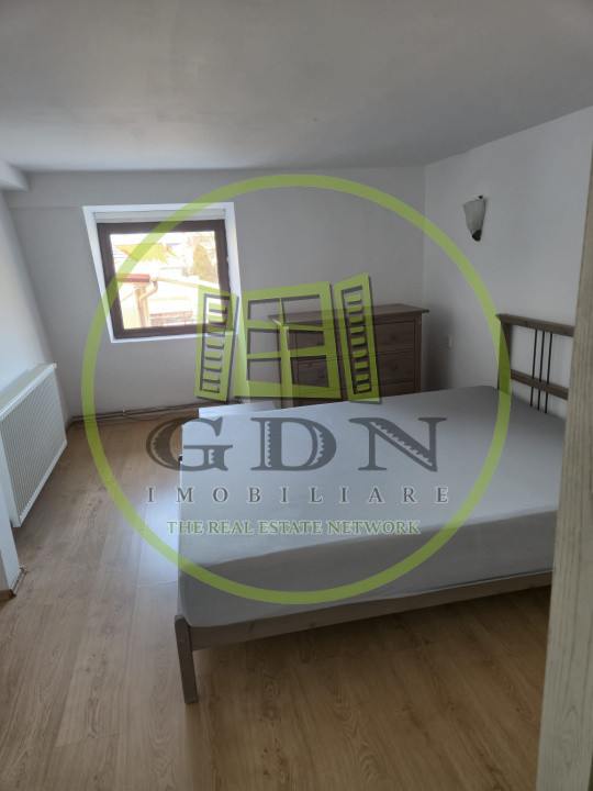 Casa de închiriat  4  camere zona Parcul Sub Arini 