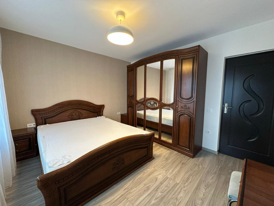 Apartament doua camere, 45mp, cartier 1 Mai, zona Liceul Marin Sorescu