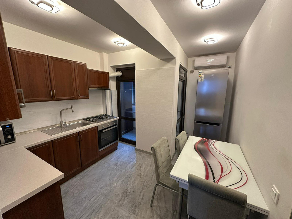 Apartament doua camere, 45mp, cartier 1 Mai, zona Liceul Marin Sorescu