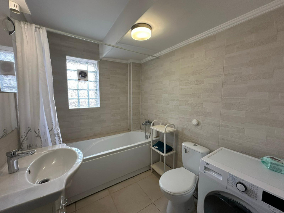 Apartament doua camere, 45mp, cartier 1 Mai, zona Liceul Marin Sorescu