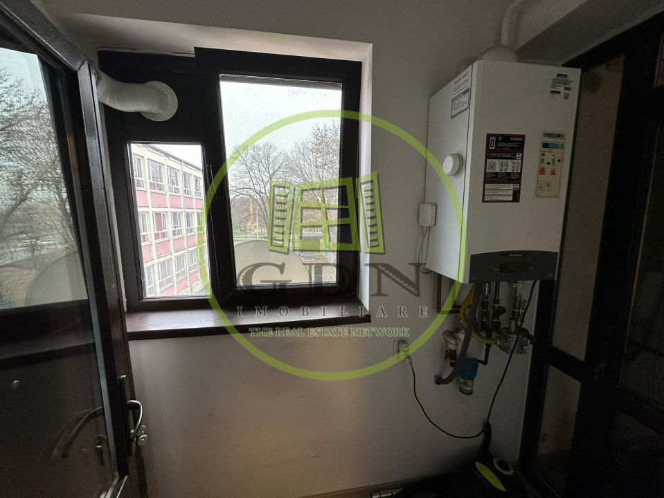 Apartament doua camere, 45mp, cartier 1 Mai, zona Liceul Marin Sorescu