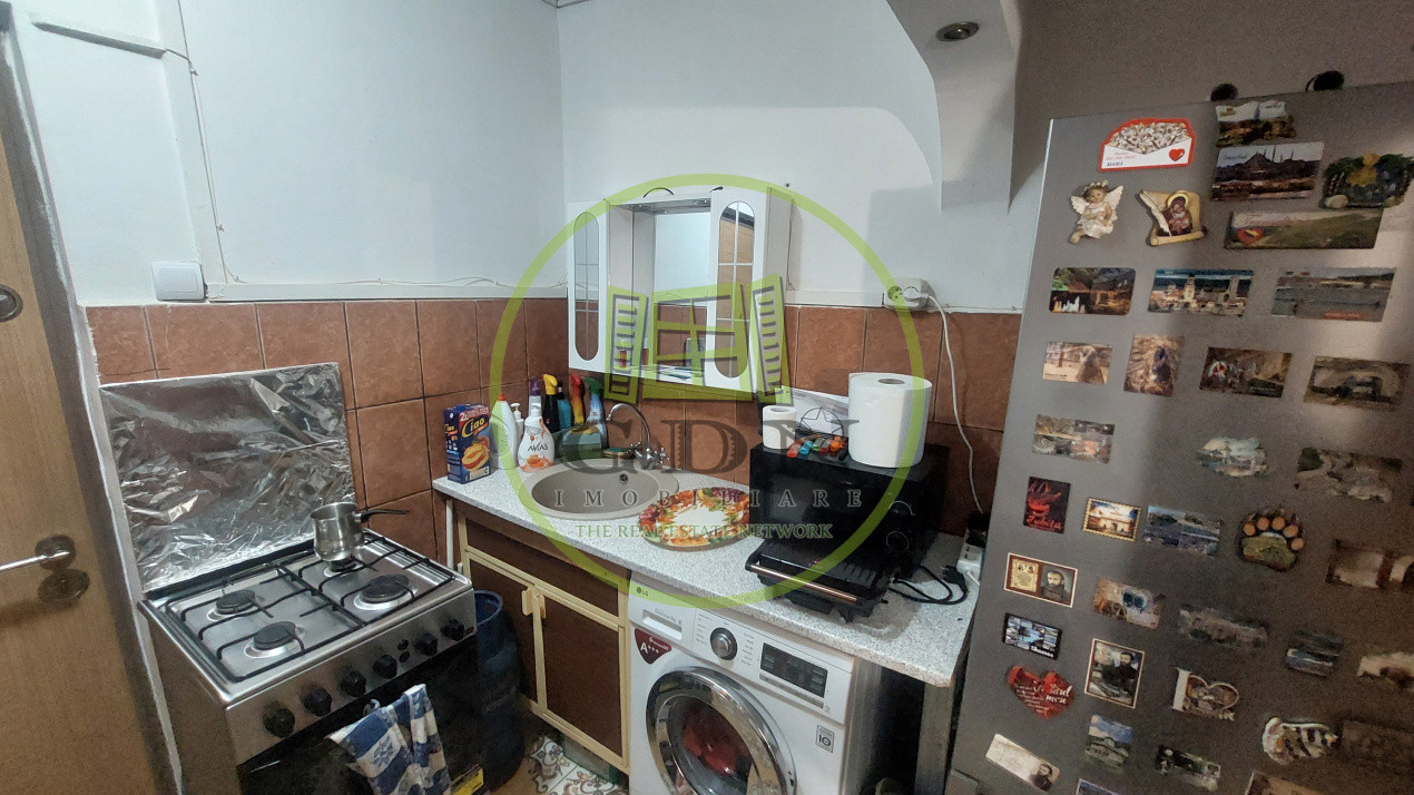 Camera de camin, 20mp, etajul 3, cartier Sarari, zona Liceul Henri Coanda