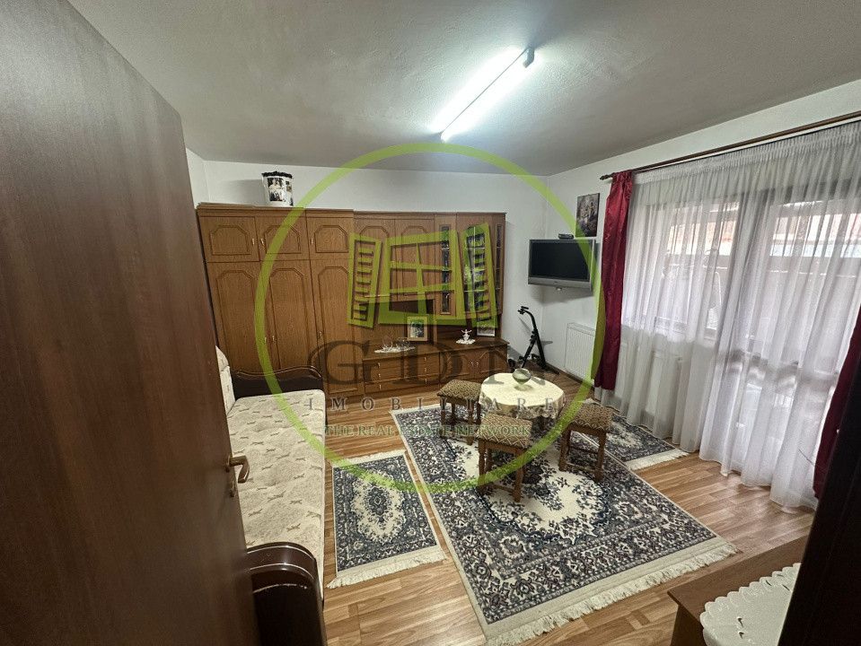 Casa P+ M 5 camere -teren 305mp ,spre vanzare in Selimbar