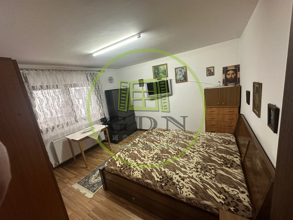 Casa P+ M 5 camere -teren 305mp ,spre vanzare in Selimbar