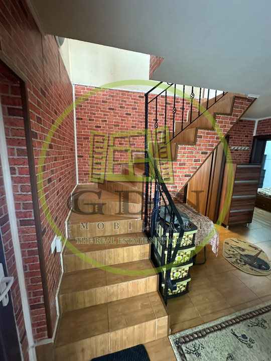 Casa P+ M 5 camere -teren 305mp ,spre vanzare in Selimbar