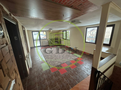 Casa P+ M 5 camere -teren 305mp ,spre vanzare in Selimbar