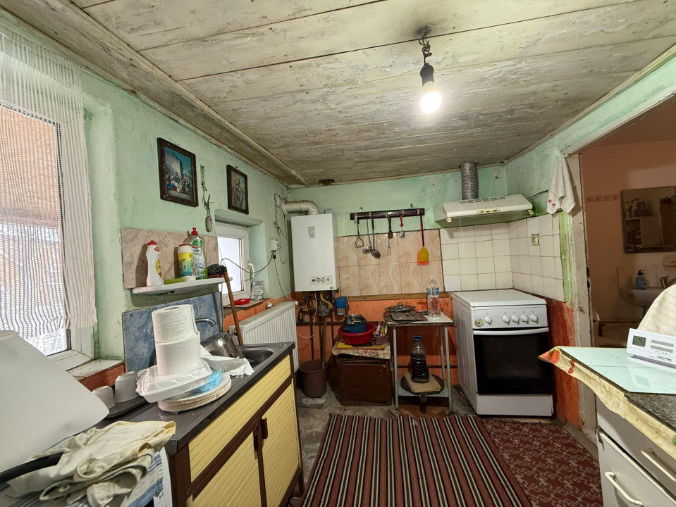 Casa parter, 700 MP teren, 50 MP utili, Craiova, cartier Bariera Valcii