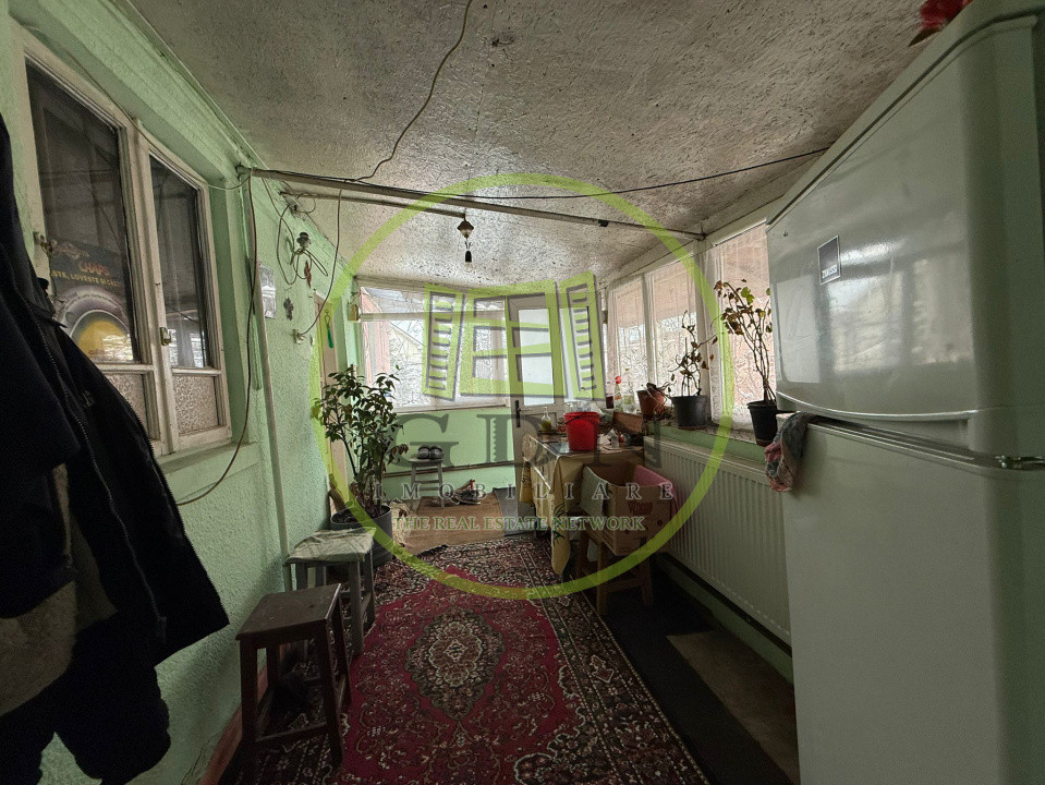 Casa parter, 700 MP teren, 50 MP utili, Craiova, cartier Bariera Valcii