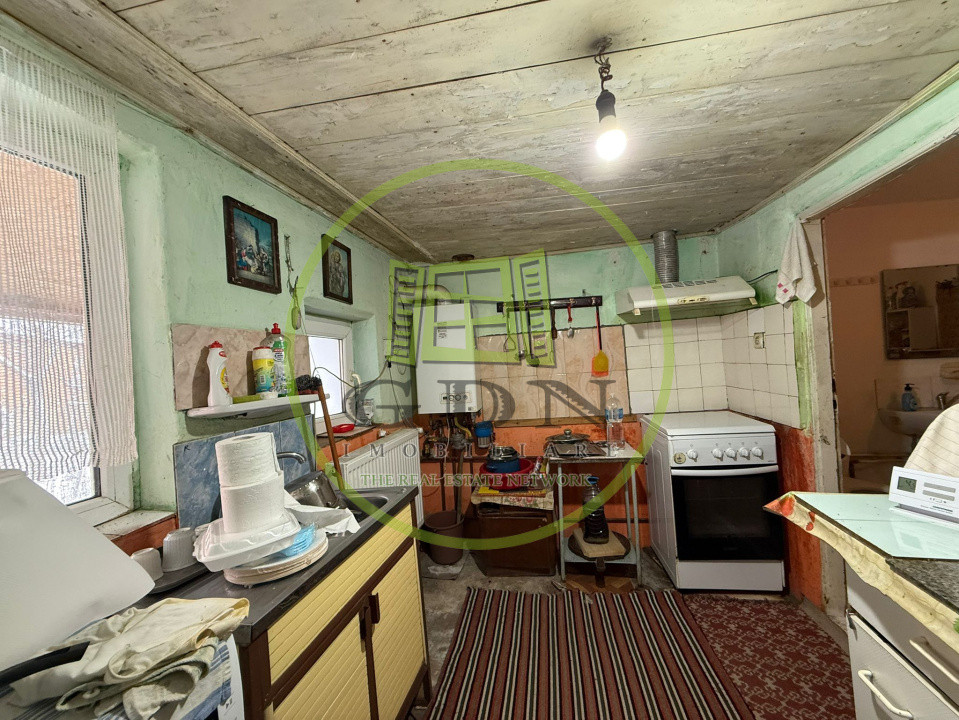 Casa parter, 700 MP teren, 50 MP utili, Craiova, cartier Bariera Valcii