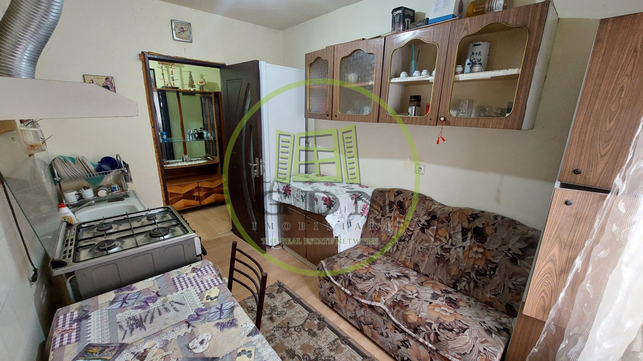 Apartament 2 camere decomandat, 56 mp, Craiovita zona Niela