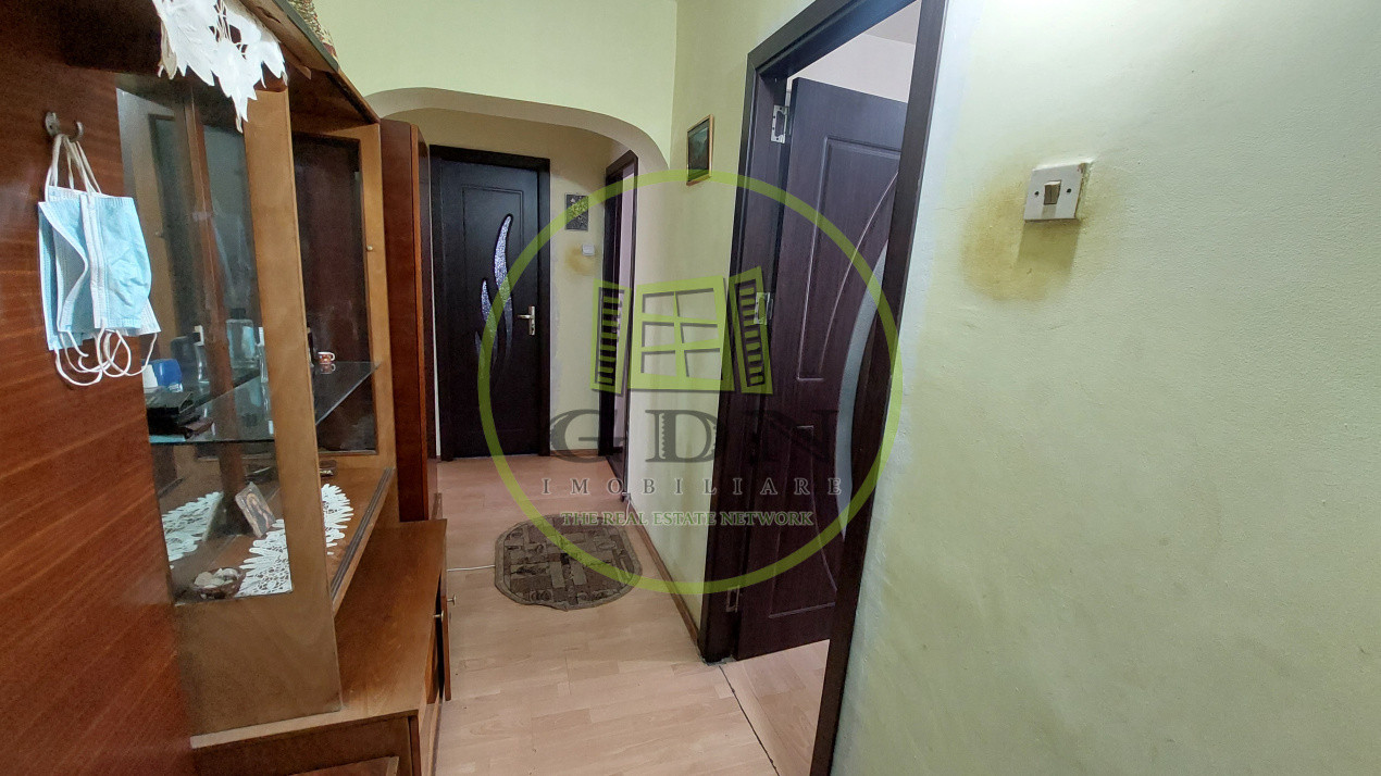 Apartament 2 camere decomandat, 56 mp, Craiovita zona Niela