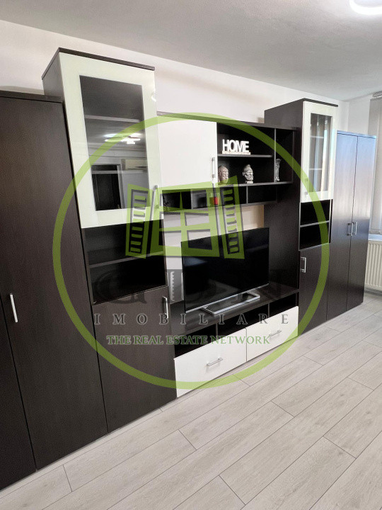 Apartament 3 camere 60m2 de vanzare - Semaforului