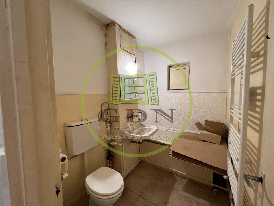Apartament 2 camere, semidecomandat, 52,5 mp, cartier Rovine, zona Iruc