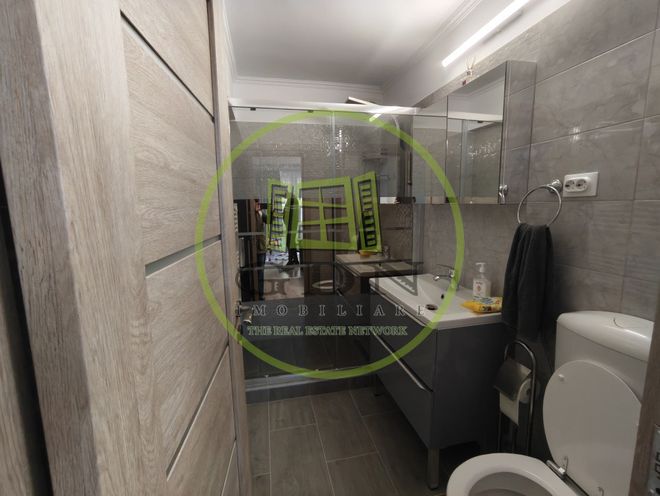 Apartament renovat tot zona centrala 