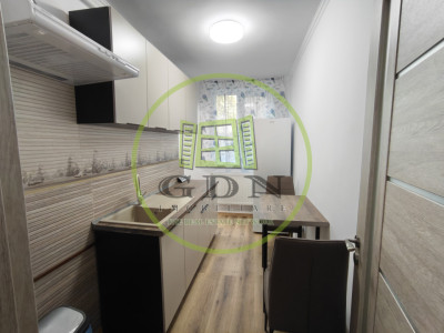 Apartament renovat tot zona centrala 