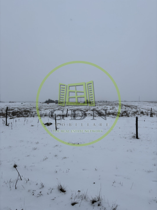 Teren extravilan  3150 mp + 800 mp sunt intravilan-  în Valea Avrigulu