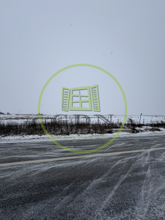 Teren extravilan  3150 mp + 800 mp sunt intravilan-  Valea Avrigului