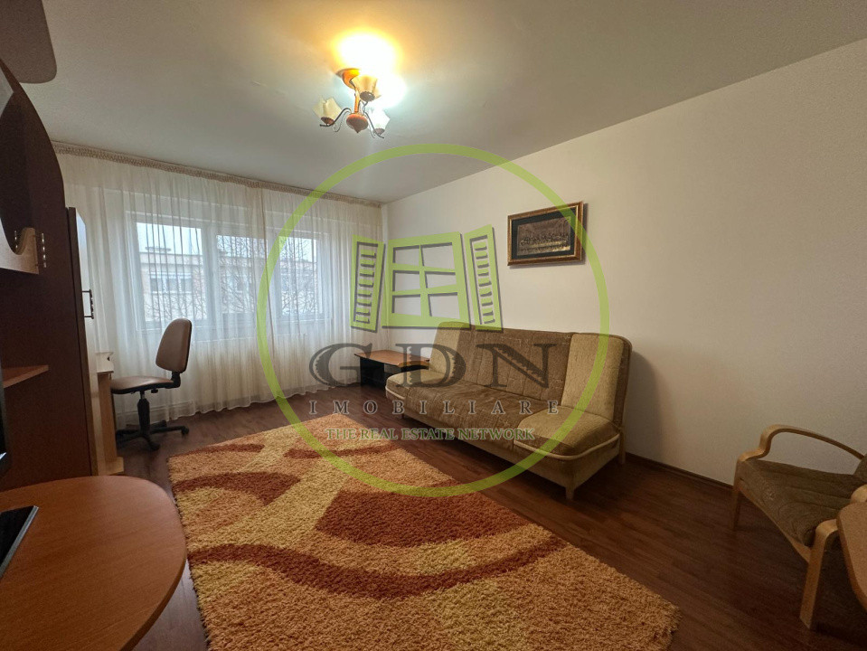 Apartament 3 camere, 64 mp, cartier Rovine, zona Damarin