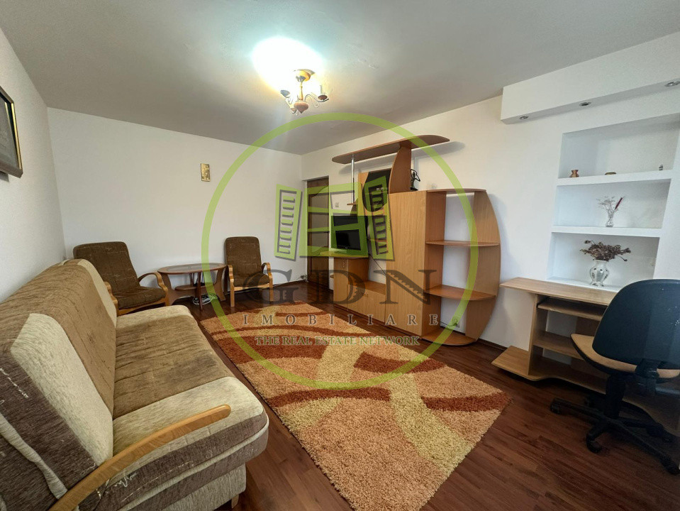 Apartament 3 camere, 64 mp, cartier Rovine, zona Damarin