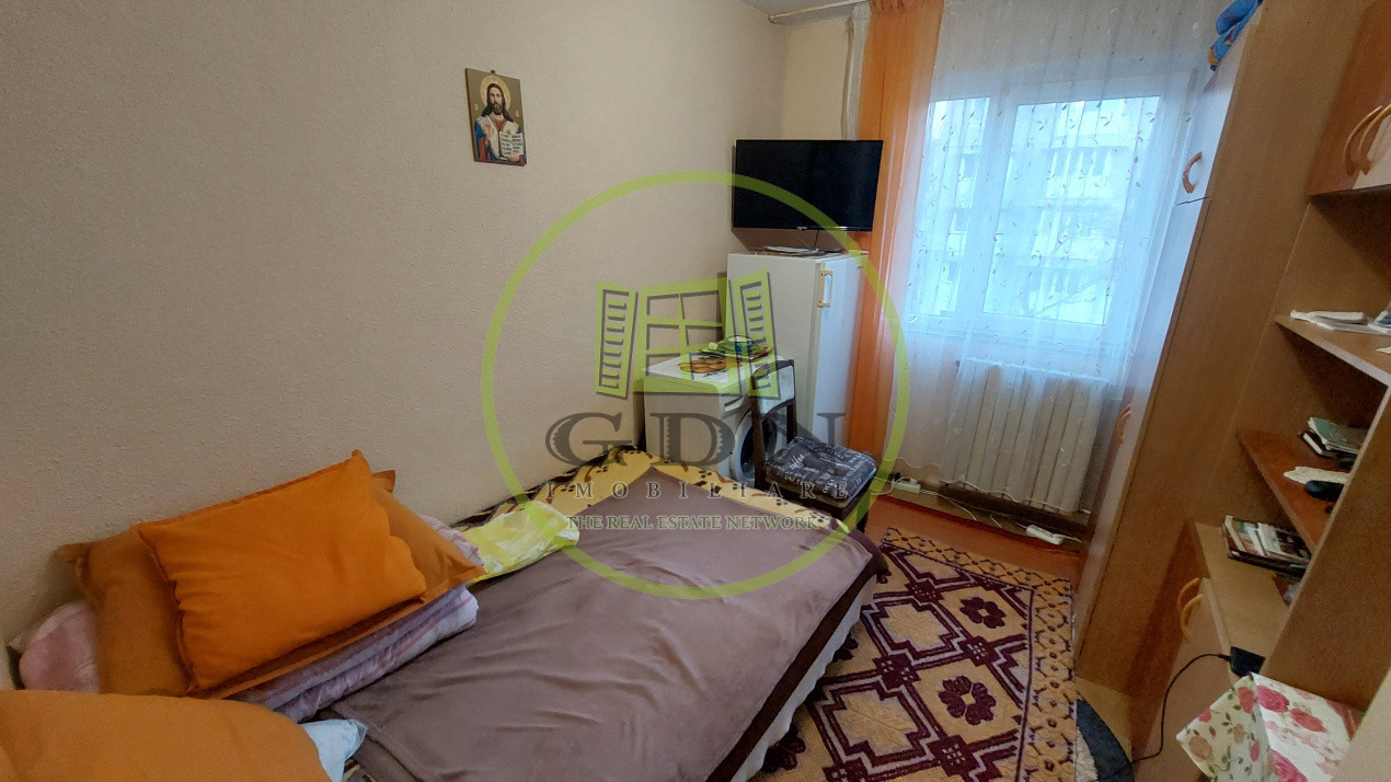 Camera de camin, etajul 2, Craiovita zona Racheta