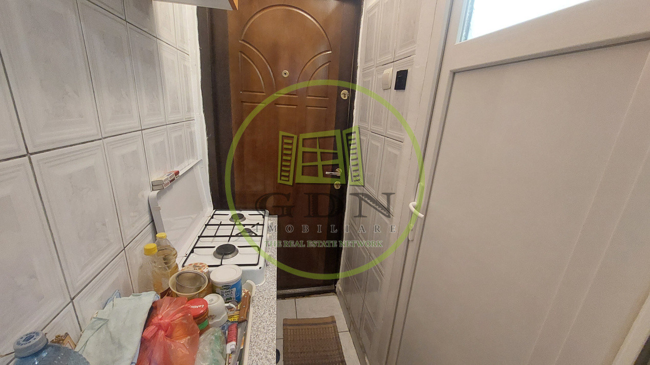 Camera de camin, etajul 2, Craiovita zona Racheta