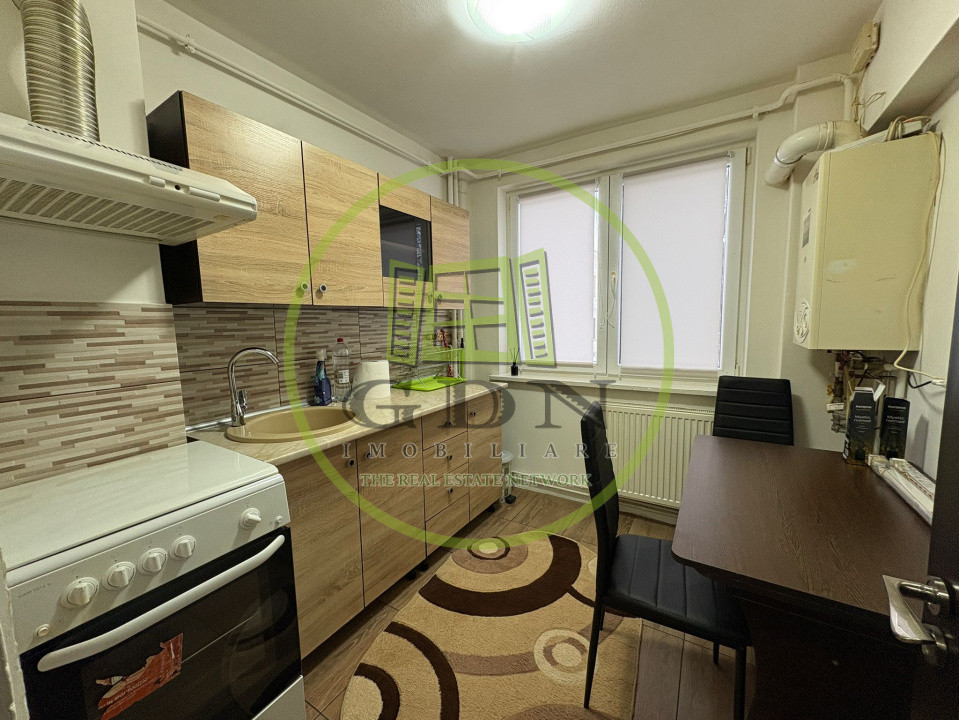 Apartament, 2 camere, semidecomandat, 45 mp, Ultracentral, Zona English Parc