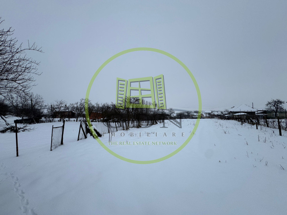 Teren cu autorizație de construcție, 0% comision, 35000 Eur