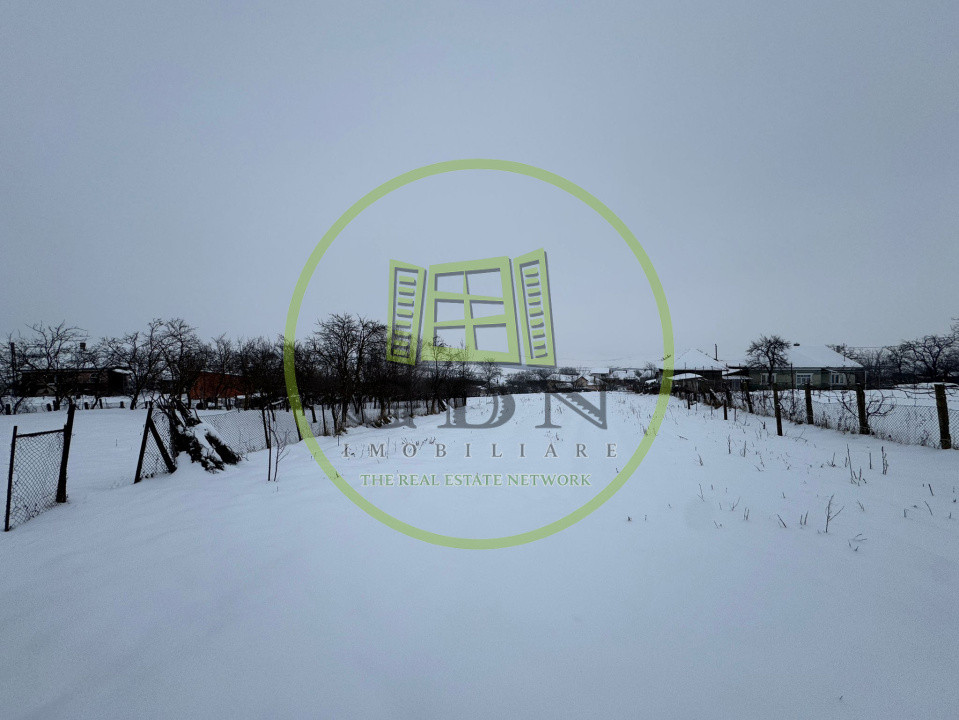 Teren cu autorizație de construcție, 0% comision, 35000 Eur