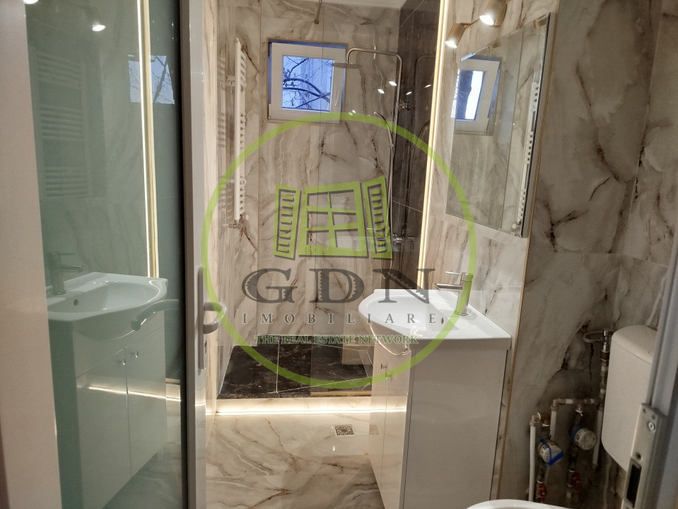 Apartament 2 camere decomandat, zona Ioșia