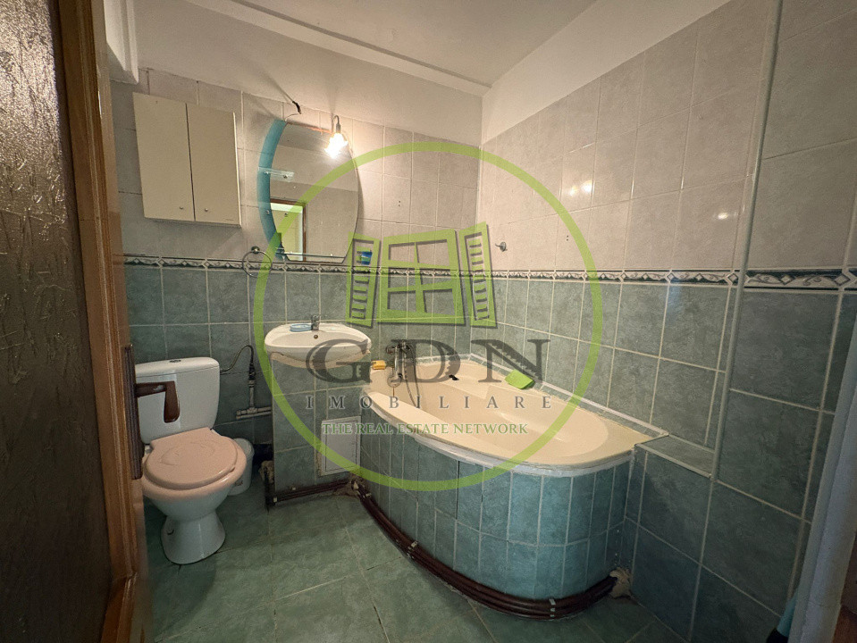 Apartament 3 camere, decomandat, 72mp, cartier 1 Mai, zona Scoala 36