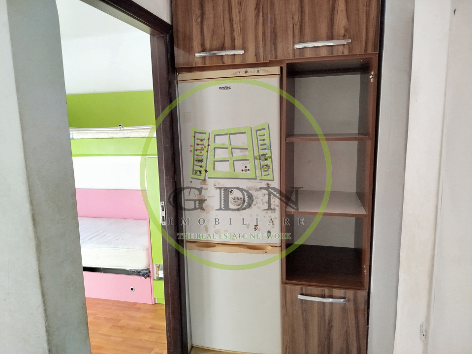 Apartament 3 camere, Velența, zona Războieni