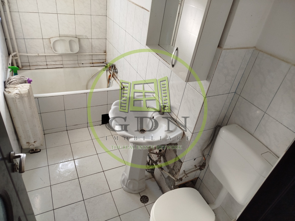 Apartament 3 camere, Velența, zona Războieni