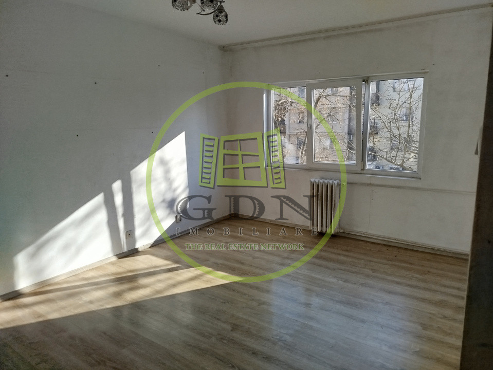 Apartament 3 camere, Velența, zona Războieni