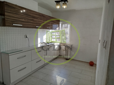 Apartament 3 camere, Velența, zona Războieni