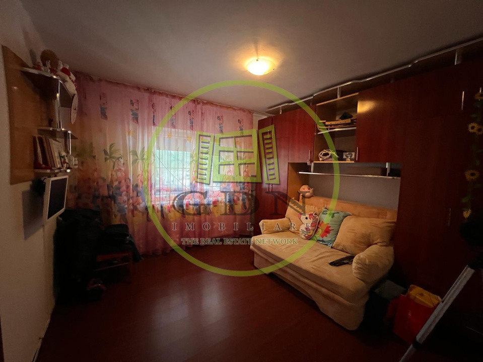 Apartament 3 camere, cartier Brazda lui Novac, zona Guliver