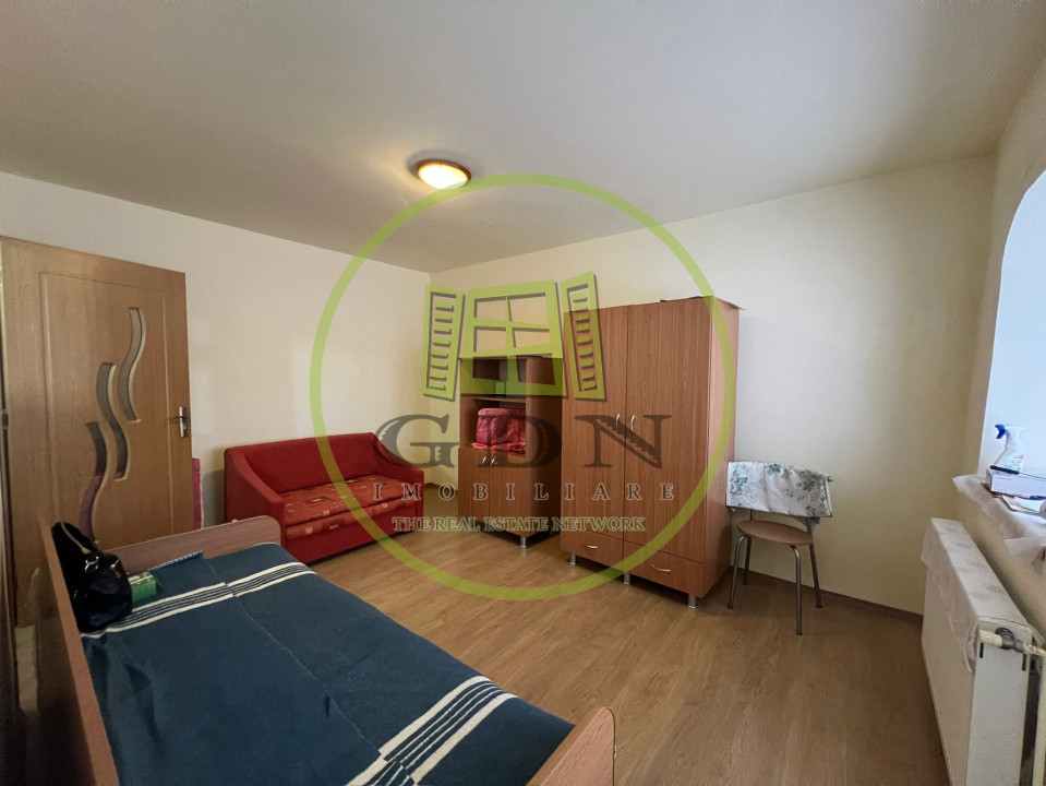 Garsonieră de închiriat, aproape de parcul Sub Arini!