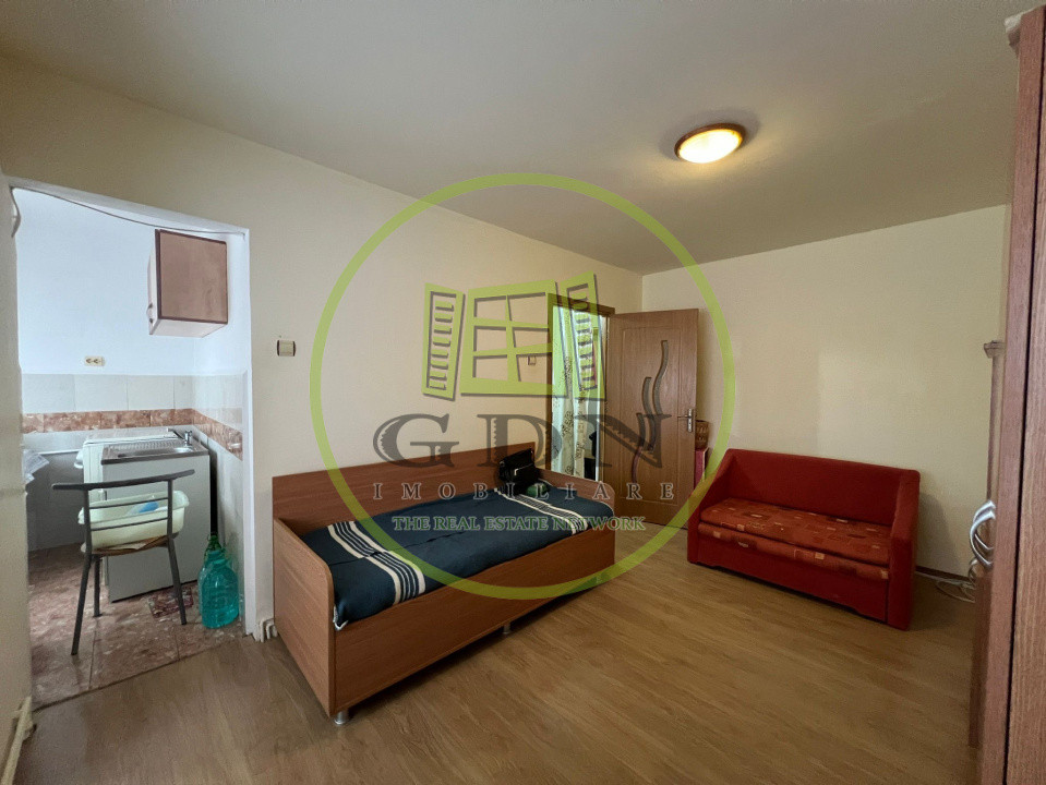 Garsonieră de închiriat, aproape de parcul Sub Arini!