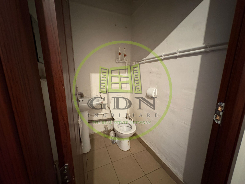 Spatiu comercial, 82 mp, Cartier 1 Mai , Zona Scoala 36