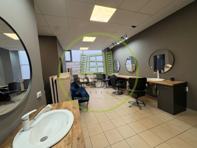 Salon de infrumusetare complet utilat- 50 mp, Cartier Craiovita Noua