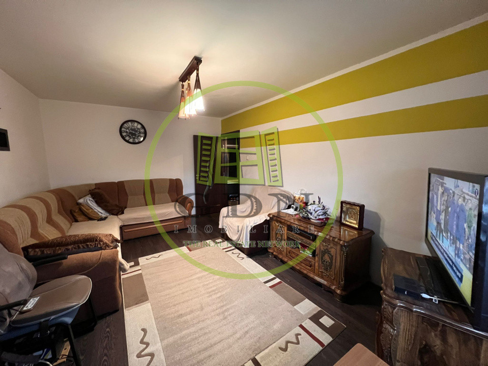 Apartament 3 camere, decomandat, cartier 1 Mai, zona parcul Nicolae Romanescu