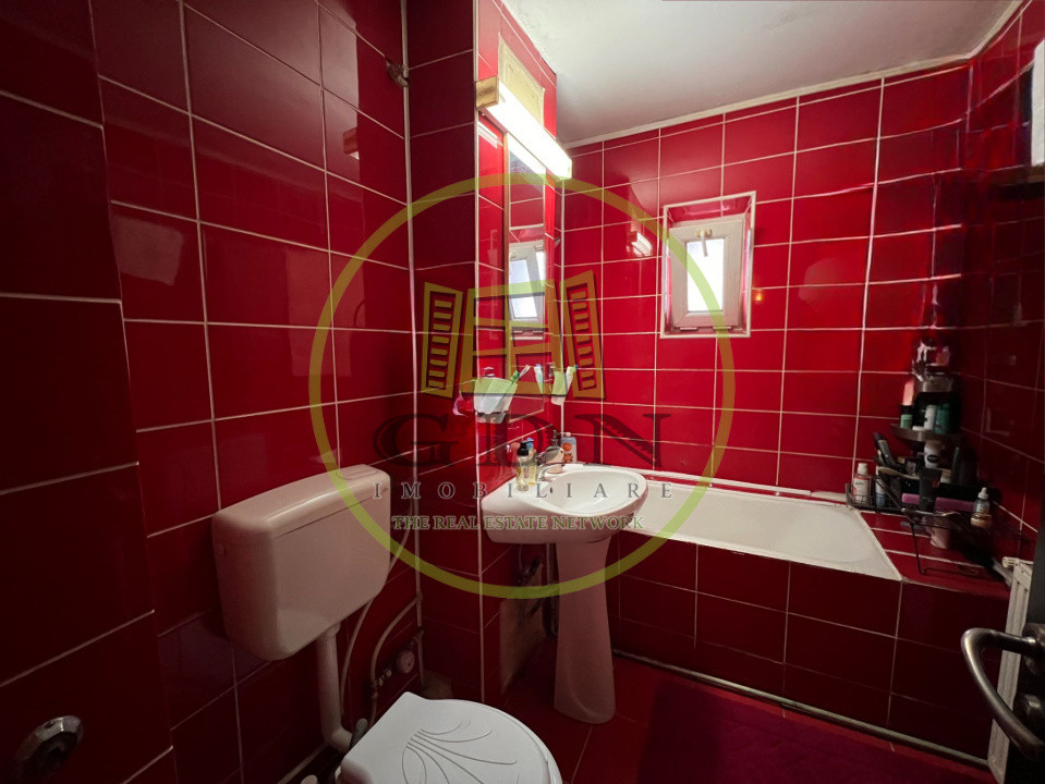 Apartament 3 camere, decomandat, cartier 1 Mai, zona parcul Nicolae Romanescu