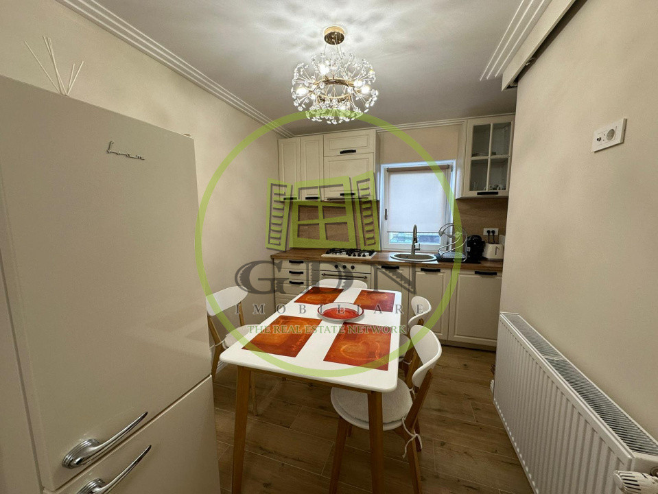 Apartament 3 camere, 75 mp, cartier Craiovita Noua, zona Scoala Elena Farago