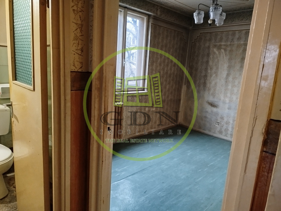 Apartament 4 camere, decomandat, zona Dacia