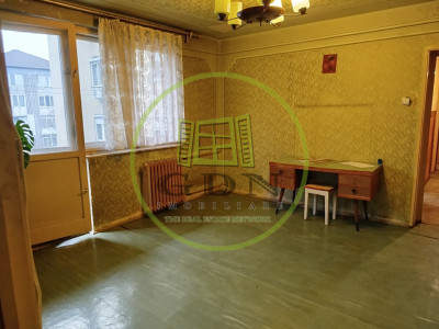 Apartament 4 camere, decomandat, zona Dacia