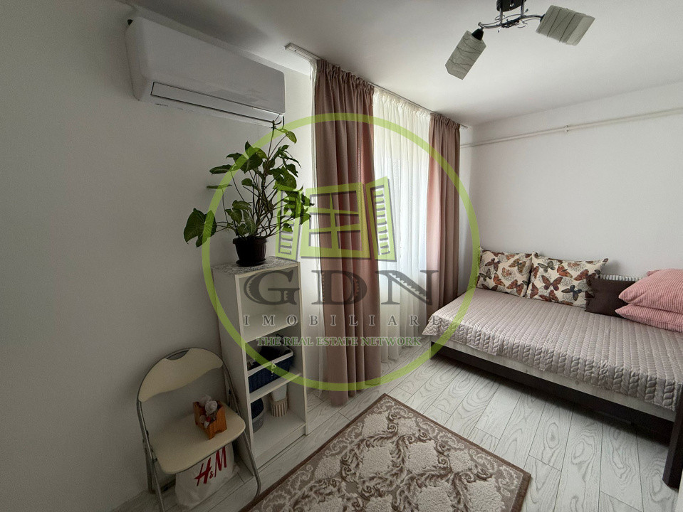 Apartament 2 camere semidecomandat, 40mp, Craiovita, zona Niela 