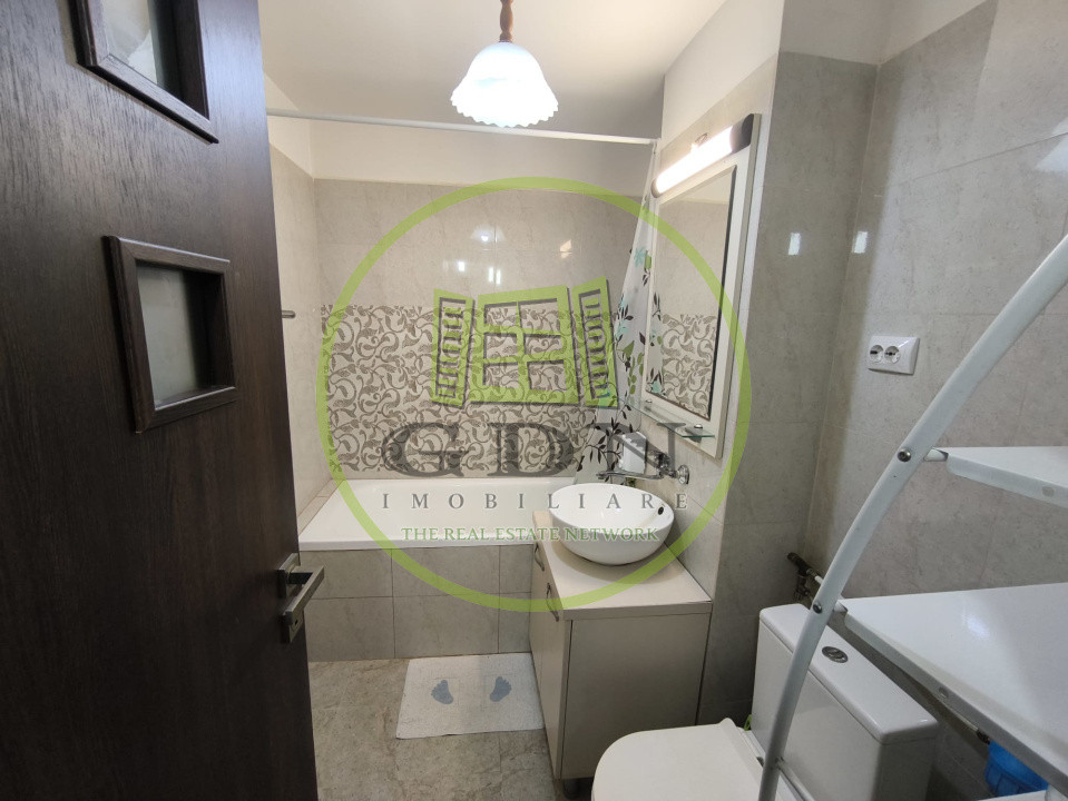 Apartament 3 camere, 73 mp, Cartier Rovine, zona Liceul Tudor Arghezi