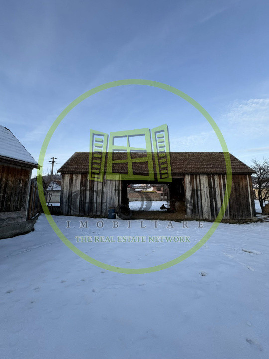 🏡 Casă cu anexe și teren 1.000 mp – Central Alămor