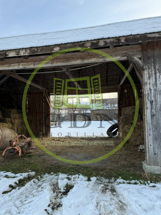 🏡 Casă cu anexe și teren 1.000 mp – Central Alămor